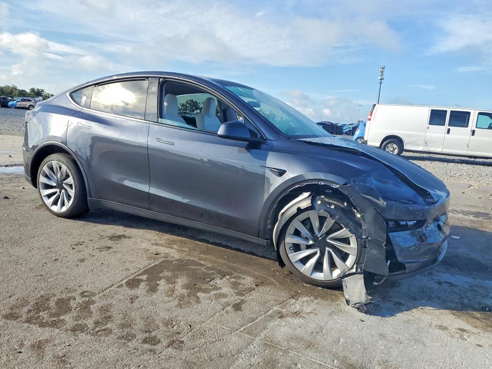 2026 Tesla Model y VIN 7SAYGDED1TA473218 COPART salvage auction — FRONT END, Fl - Cert Of Title Slvg Rebuildable, sold $19,000 on 2026-07-20 (photo 4)