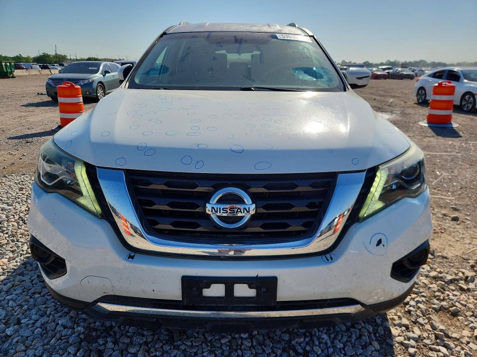 2017 Nissan Pathfinder VIN 5N1DR2MN6HC913781 COPART salvage auction — HAIL, Tx - Salvage Vehicle Title, sold $3,200 on 2026-07-09 (photo 5)