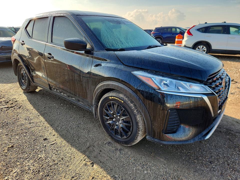 2021 Nissan Kicks VIN 3N1CP5BV7ML486235 COPART salvage auction — SIDE, Tx - Salvage Vehicle Title, sold $1,250 on 2026-07-23 (photo 4)