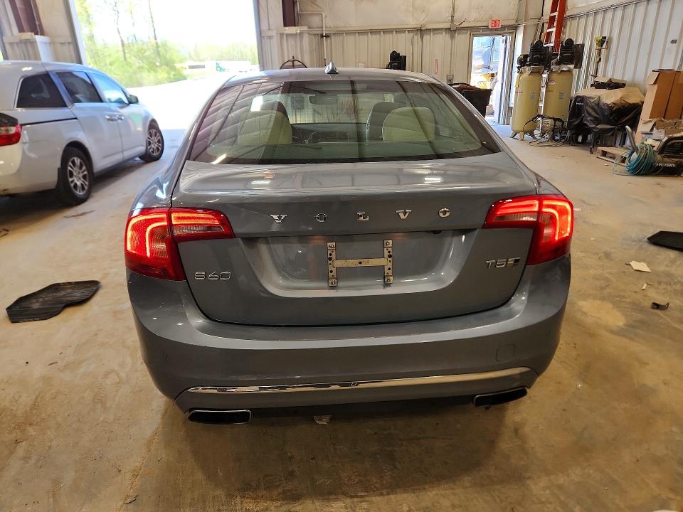 2018 Volvo VIN LYV402TK7JB173030 COPART salvage auction — FRONT END, Wi - Certificate Of Title, sold $2,500 on 2026-07-08 (photo 6)