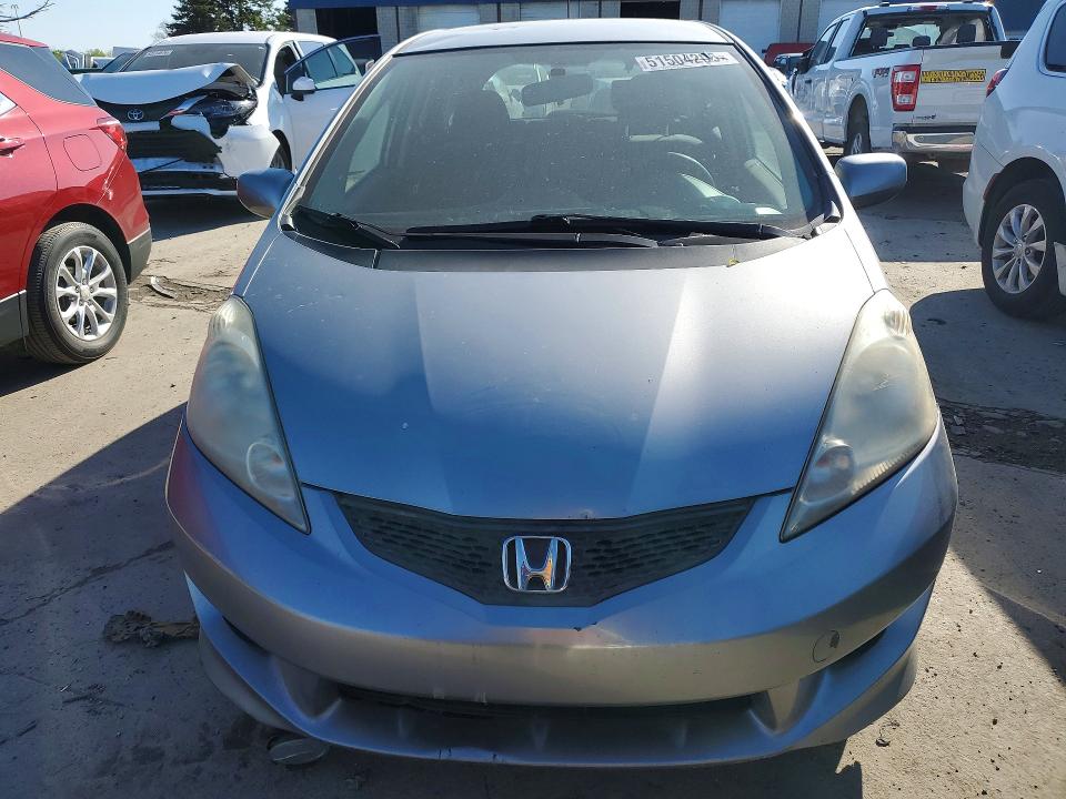 2010 Honda Fit VIN JHMGE8H46AS027665 COPART salvage auction — MINOR DENT/SCRATCHES, MI - CERTIFICATE OF TITLE, sold $2,000 on 2026-07-14 (photo 5)
