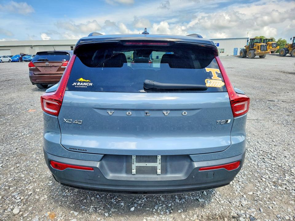 2021 Volvo Xc40 VIN YV4162UMXM2533699 COPART salvage auction — SIDE, TN - SALVAGE CERT-WATER DAMAGE, sold $5,900 on 2026-07-02 (photo 6)