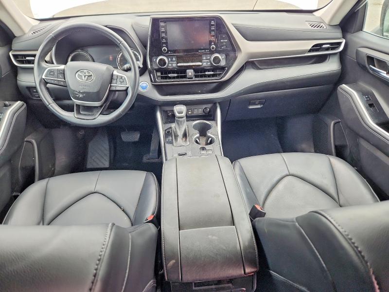 2022 Toyota VIN 5TDGBRCHXNS550390 COPART salvage auction — SIDE, Or - Salvage Title Certificate, sold $10,700 on 2026-07-14 (photo 8)