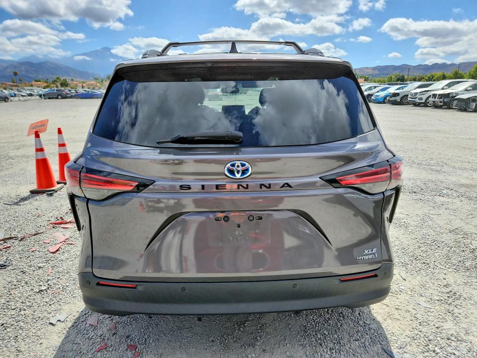 2022 Toyota Sienna VIN 5TDJRKEC5NS101046 COPART salvage auction — FRONT END, Ca - Salvage Certificate, sold $450 on 2026-07-29 (photo 6)