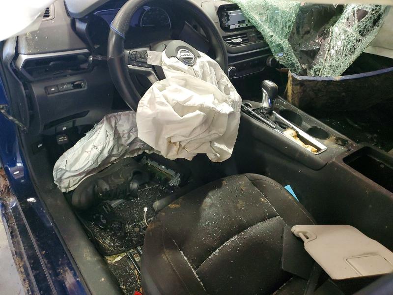 2020 Nissan Altima VIN 1N4BL4BV9LC206295 COPART salvage auction — ALL OVER, VA - CERT OF TITLE - SALVAGE, sold $425 on 2026-07-02 (photo 8)