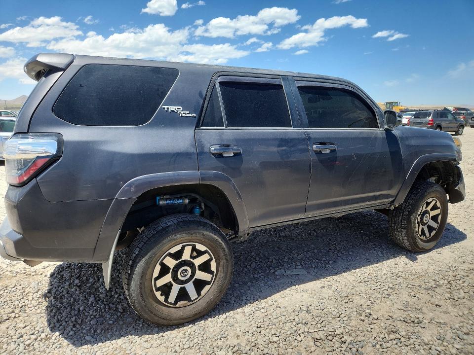 2021 Toyota 4runner VIN JTERU5JRXM5870686 COPART salvage auction — FRONT END, Ut - Salvage Certificate, sold $12,500 on 2026-07-28 (photo 3)