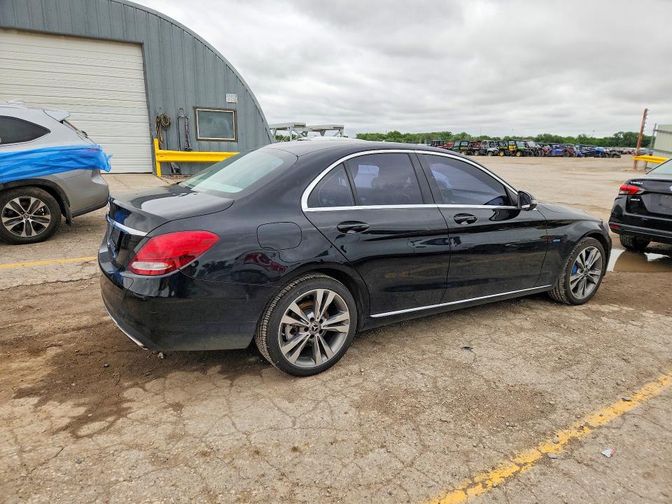 2017 Mercedes-benz C class VIN 55SWF4HB8HU224036 COPART salvage auction — HAIL, KS - CERT OF TITLE-SALVAGE, sold $7,300 on 2026-07-25 (photo 3)
