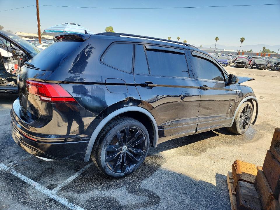 2021 Volkswagen Tiguan VIN 3VV3B7AX4MM026150 COPART salvage auction — ROLLOVER, Ca - Salvage Certificate, sold $400 on 2026-07-02 (photo 3)
