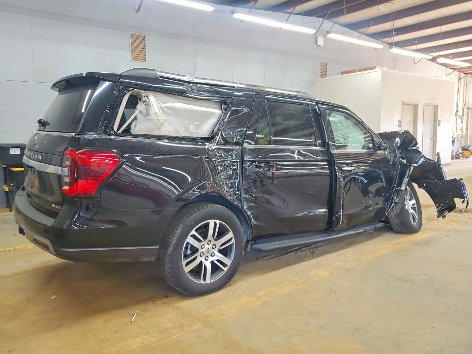 2024 Ford Expedition VIN 1FMJK2A81REA48195 COPART salvage auction — ALL OVER, Nc - Dlr Only Bill Of Sale, sold $8,400 on 2026-07-29 (photo 3)
