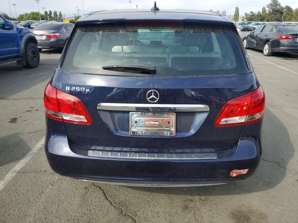 2017 Mercedes-benz B-klasse VIN WDDVP9AB0HJ013946 COPART salvage auction — MINOR DENT/SCRATCHES, Ca - Dis/Dlr/Exp Only Clean Title, sold $1,700 on 2026-07-10 (photo 6)