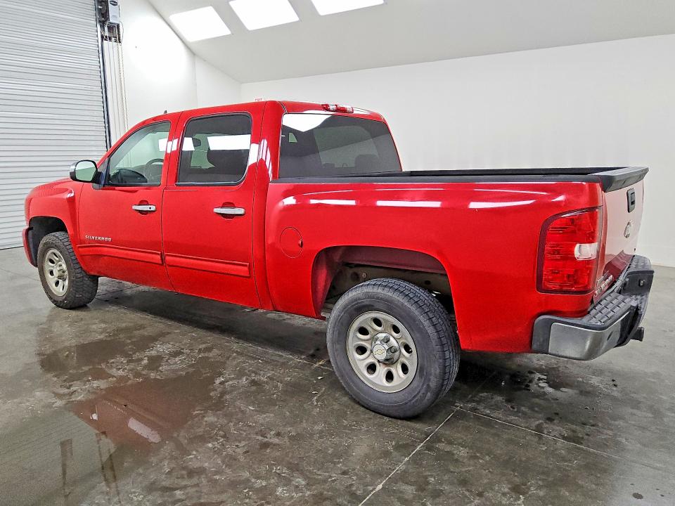 2010 Chevrolet Silverado 1500 VIN 3GCRCREA7AG227333 COPART salvage auction — MINOR DENT/SCRATCHES, TX - CERTIFICATE OF TITLE, sold $2,850 on 2026-07-09 (photo 2)