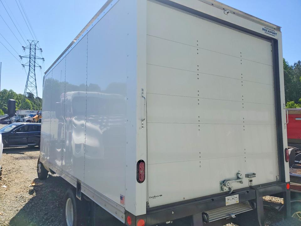 2026 Ford Econoline VIN 1FDWE3FN8TDD24144 COPART salvage auction — FRONT END, Nc - Dealer Only Salvage Title, sold $15,500 on 2026-07-21 (photo 2)