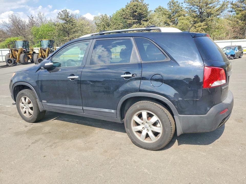 2013 Kia Sorento VIN 5XYKTCA60DG336915 COPART salvage auction — SIDE, NY - AFFIRMATION OF REPOSSESSION, sold $725 on 2026-07-07 (photo 2)