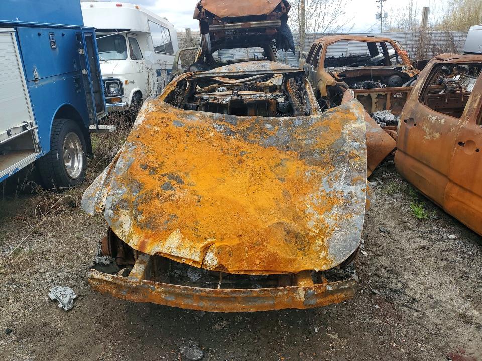 2007 BMW 3 series VIN WBAVC93547KX53700 COPART salvage auction — BURN, ON - PERMIT IRREPAIRABLE, sold $100 on 2026-07-14 (photo 5)