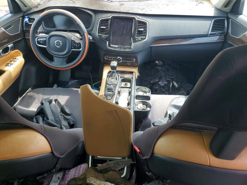 2016 Volvo Xc90 VIN YV4A22PKXG1019951 COPART salvage auction — ENGINE BURN, Tn - Salvage Certificate, sold $150 on 2026-07-06 (photo 8)