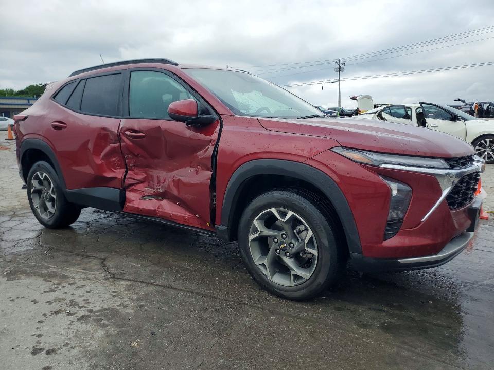 2024 Chevrolet Trax VIN KL77LHE29RC193403 COPART salvage auction — SIDE, Tn - Salvage Certificate, sold $6,300 on 2026-07-07 (photo 4)