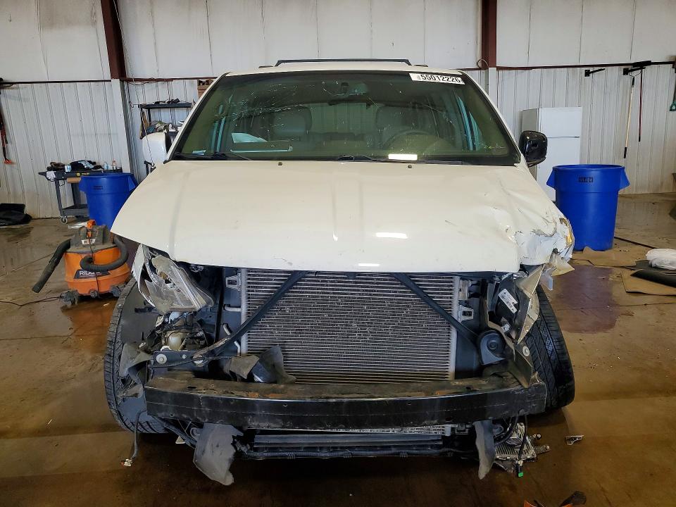 2014 Chrysler Voyager VIN 2C4RC1BG2ER228948 COPART salvage auction — FRONT END, Pa - Certificate Of Salvage, sold $775 on 2026-07-02 (photo 5)