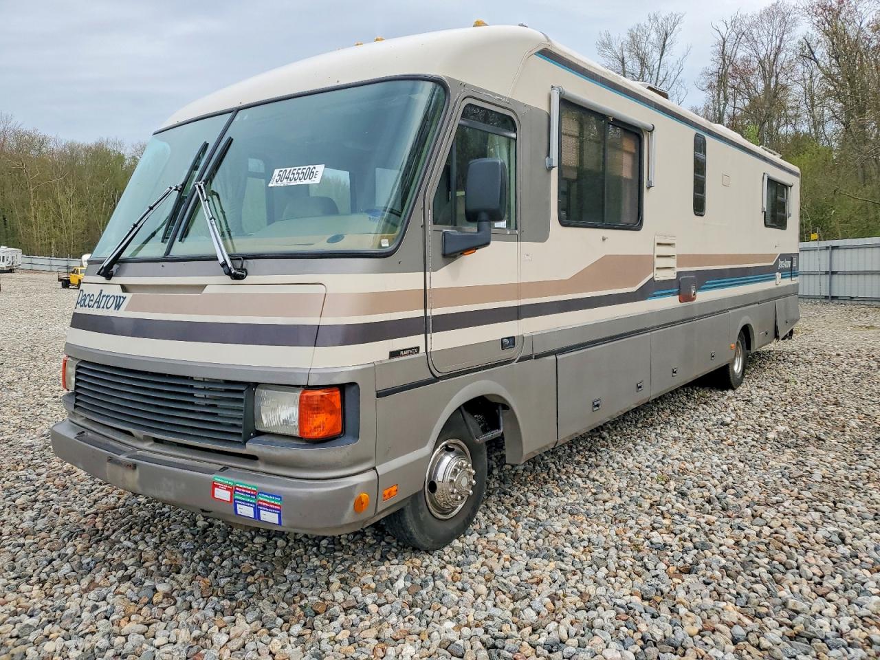 1992 Ford F530 VIN 3FCMF53G8NJA02669 COPART salvage auction — Water/Flood, MA - CERT OF TITLE-RECONSTRCTD FLD, sold $100 on 2026-06-30 (photo 2)