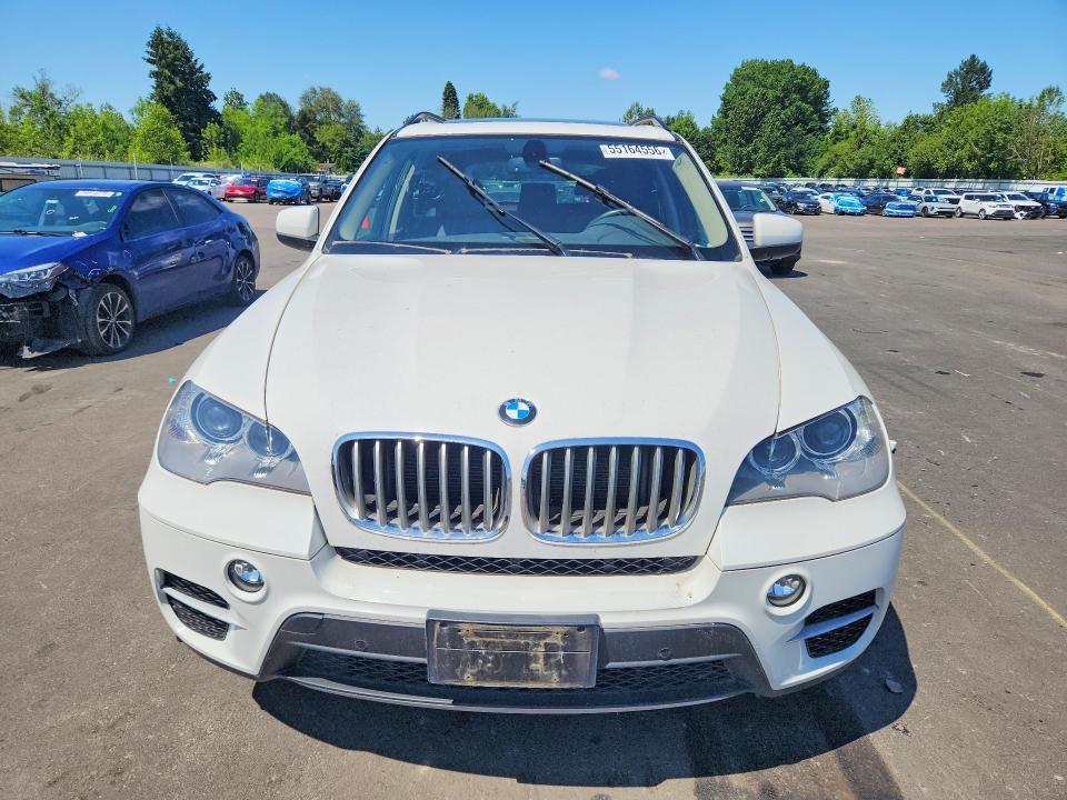 2013 BMW X5 VIN 5UXZW0C59D0B92717 COPART salvage auction — MINOR DENT/SCRATCHES, Nj - Certificate Of Title, sold $3,600 on 2026-07-27 (photo 5)