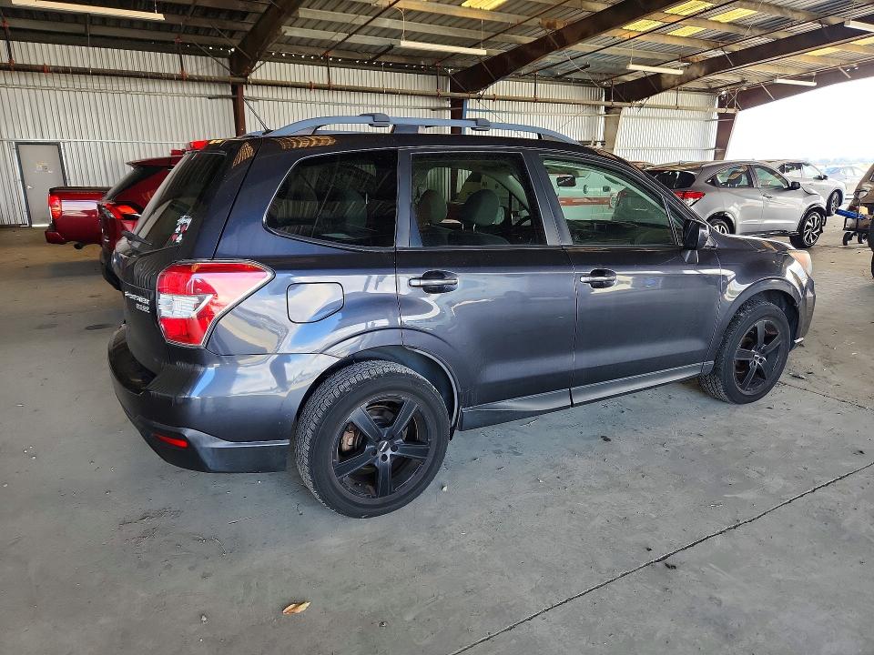 2015 Subaru Forester VIN JF2SJAGC1FH511871 COPART salvage auction — MINOR DENT/SCRATCHES, Ca - Dis/Dlr/Exp Only Clean Title, sold $4,300 on 2026-07-13 (photo 3)