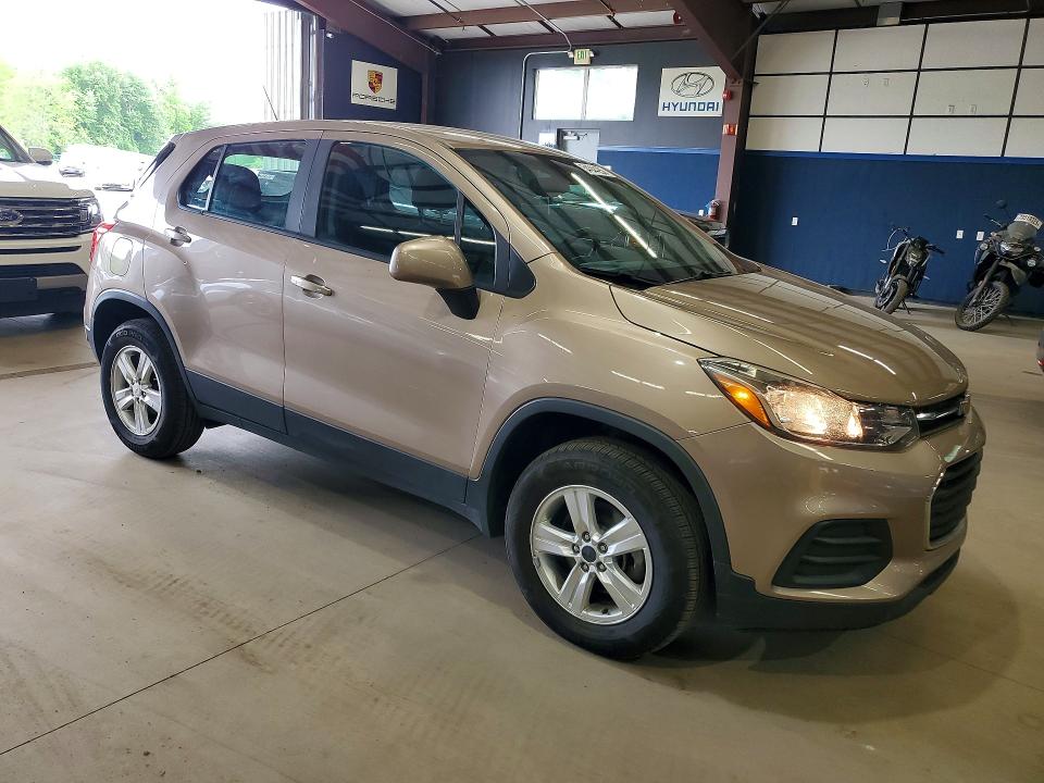 2018 Chevrolet Trax VIN 3GNCJNSB7JL173497 COPART salvage auction — MINOR DENT/SCRATCHES, Ma - Certificate Of Title, sold $2,950 on 2026-07-02 (photo 4)