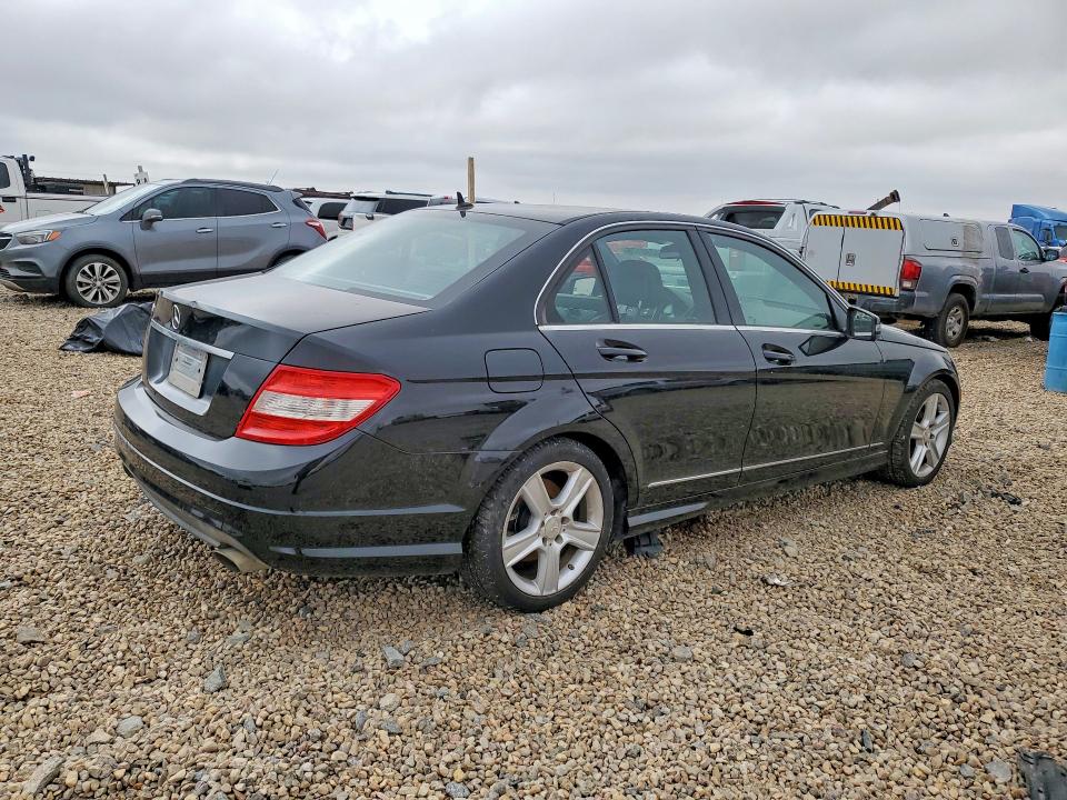 2010 Mercedes-benz C-klasse VIN WDDGF5EB9AR130365 COPART salvage auction — VANDALISM, Tx - Salvage Vehicle Title, sold $325 on 2026-08-04 (photo 3)