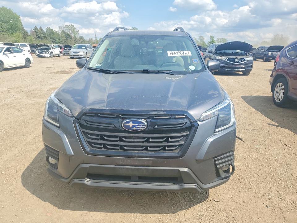 2022 Subaru Forester VIN JF2SKAEC9NH517318 COPART salvage auction — REAR END, Il - Certificate Of Title, sold $1,100 on 2026-07-21 (photo 5)