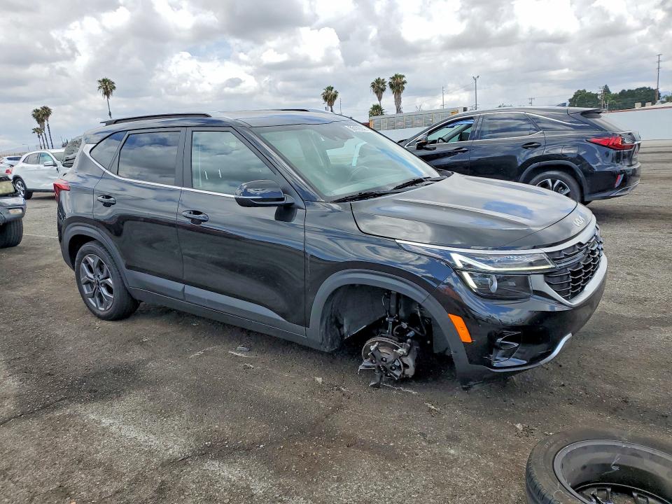 2024 Kia Seltos VIN KNDEU2AA3R7639815 COPART salvage auction — SIDE, CA - SALVAGE CERTIFICATE, sold $5,900 on 2026-07-24 (photo 4)