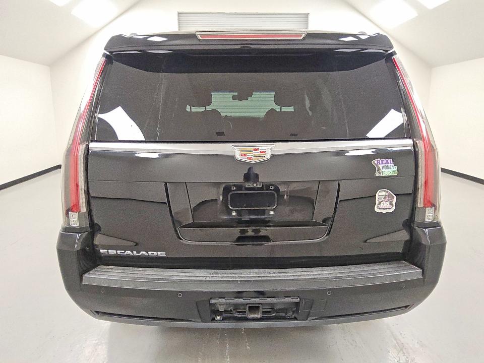 2017 Cadillac Escalade VIN 1GYS4CKJ9HR231498 COPART salvage auction — MECHANICAL, TX - CERTIFICATE OF TITLE, sold $6,400 on 2026-07-09 (photo 6)