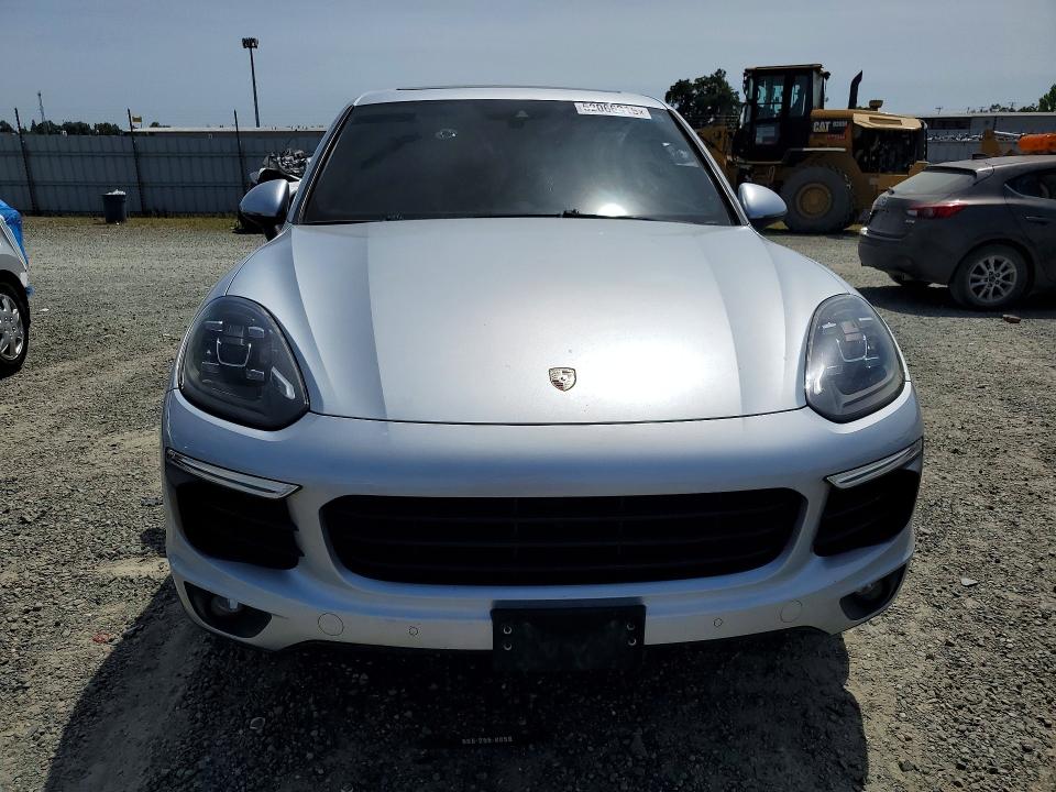 2015 Porsche Cayenne VIN WP1AB2A22FLA60118 COPART salvage auction — MINOR DENT/SCRATCHES, Fl - Dis/Dlr/Exp Only Clean Title, sold $4,450 on 2026-07-30 (photo 5)