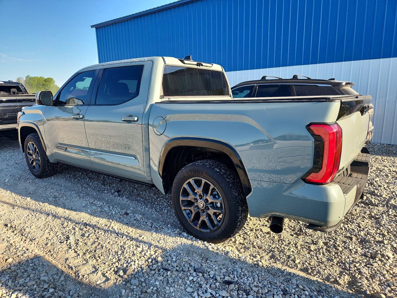 2025 Toyota Tundra VIN 5TFNC5DB8SX114134 COPART salvage auction — Hail, MO - SALVAGE CERTIFICATE OF TITLE, sold $44,750 on 2026-07-01 (photo 2)