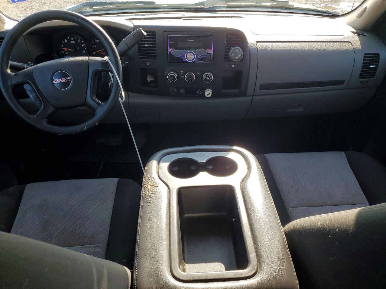 2009 GMC Sierra VIN 3GTEC13CX9G246183 COPART salvage auction — Front End, TX - SALVAGE VEHICLE TITLE, sold $1,800 on 2026-07-02 (photo 8)