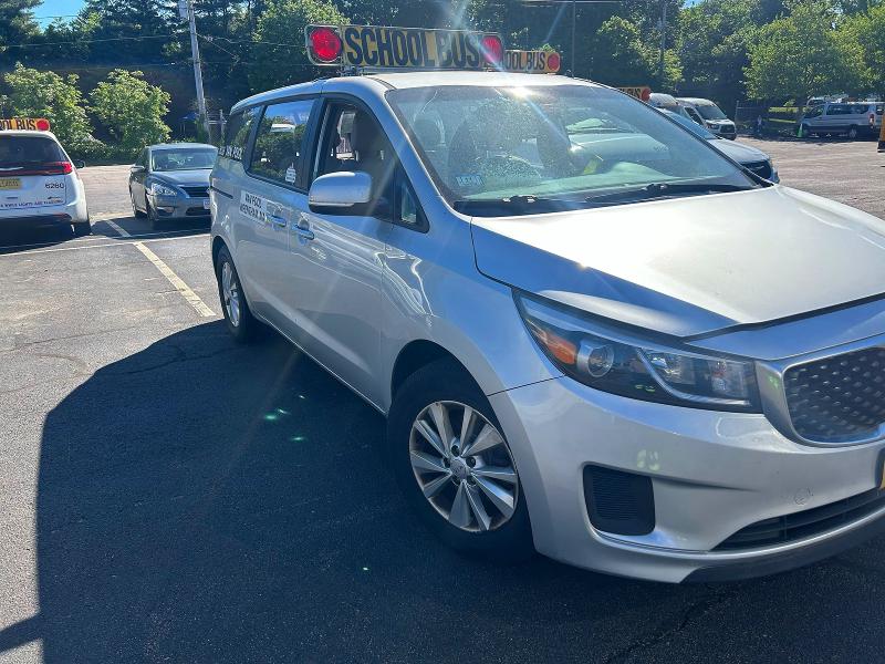 2017 Kia SEDONA VIN KNDMA5C18H6259666 COPART salvage auction — NORMAL WEAR, MA - CERTIFICATE OF TITLE (P), sold $700 on 2026-07-02 (photo 1)