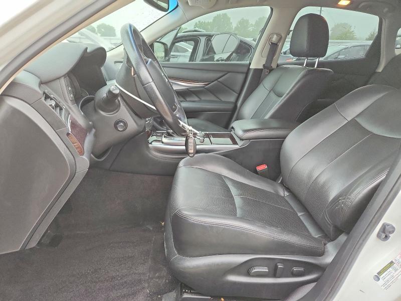 2019 Infiniti Q70 VIN JN1BY1AR2KM585554 COPART salvage auction — HAIL, Mo - Salvage Certificate Of Title, sold $10,700 on 2026-08-17 (photo 7)