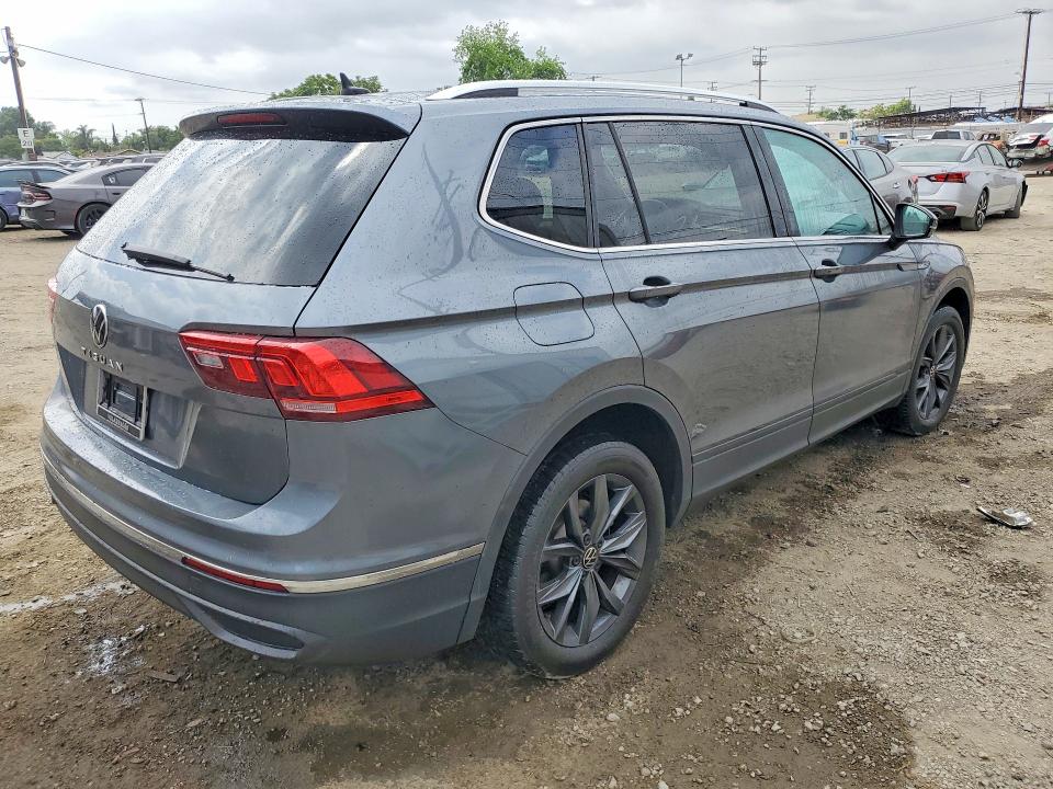 2022 Volkswagen Tiguan VIN 3VV3B7AX1NM100402 COPART salvage auction — MINOR DENT/SCRATCHES, Ca - Dis/Dlr/Exp Only Clean Title (P), sold $11,200 on 2026-07-29 (photo 3)