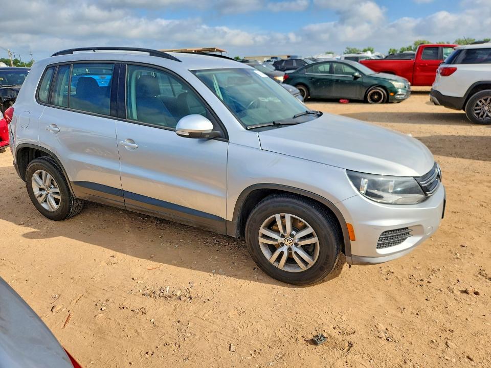 2016 Volkswagen VIN WVGBV7AX4GW607035 COPART salvage auction — FRONT END, Tx - Salvage Vehicle Title, sold $10 on 2026-07-16 (photo 4)