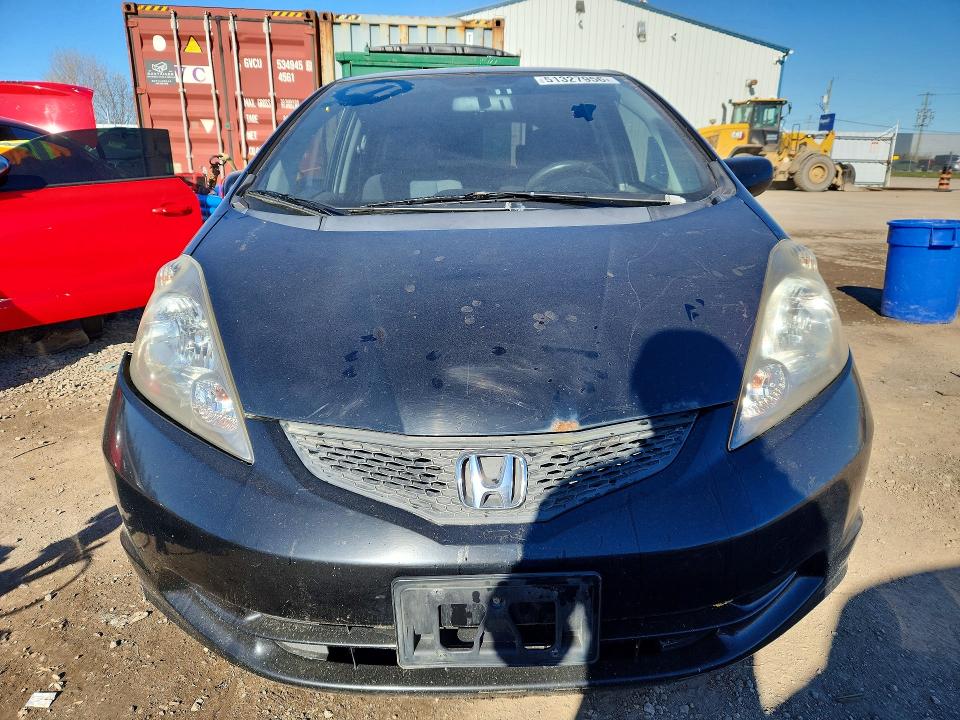 2010 Honda Fit VIN JHMGE8G50AC805561 COPART salvage auction — SIDE, On - Permit No Brand - Unfit, sold $250 on 2026-07-23 (photo 5)