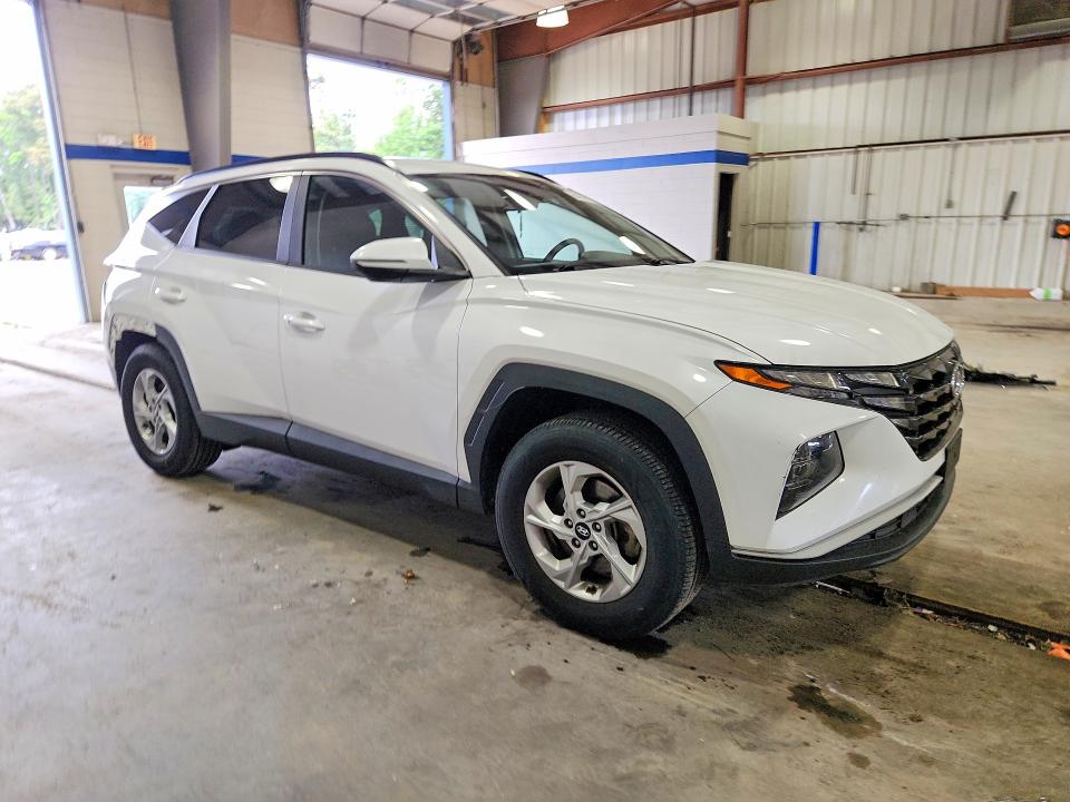 2022 Hyundai Tucson VIN 5NMJBCAE5NH121611 COPART salvage auction — REAR END, VA - CERT OF TITLE - SALVAGE, sold $7,100 on 2026-07-02 (photo 4)