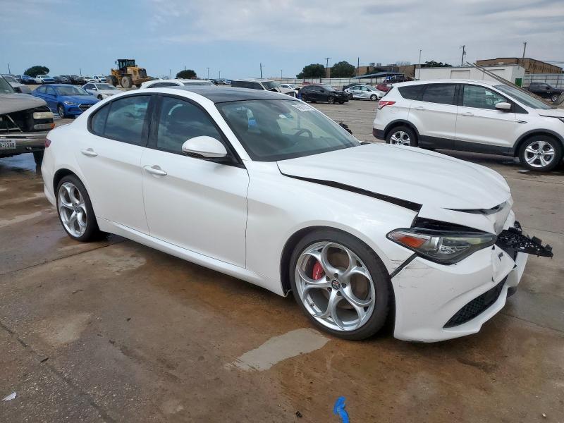 2018 Alfa romeo Giulia VIN ZARFAECN8J7576011 COPART salvage auction — FRONT END, Tx - Certificate Of Title, sold $325 on 2026-07-23 (photo 4)