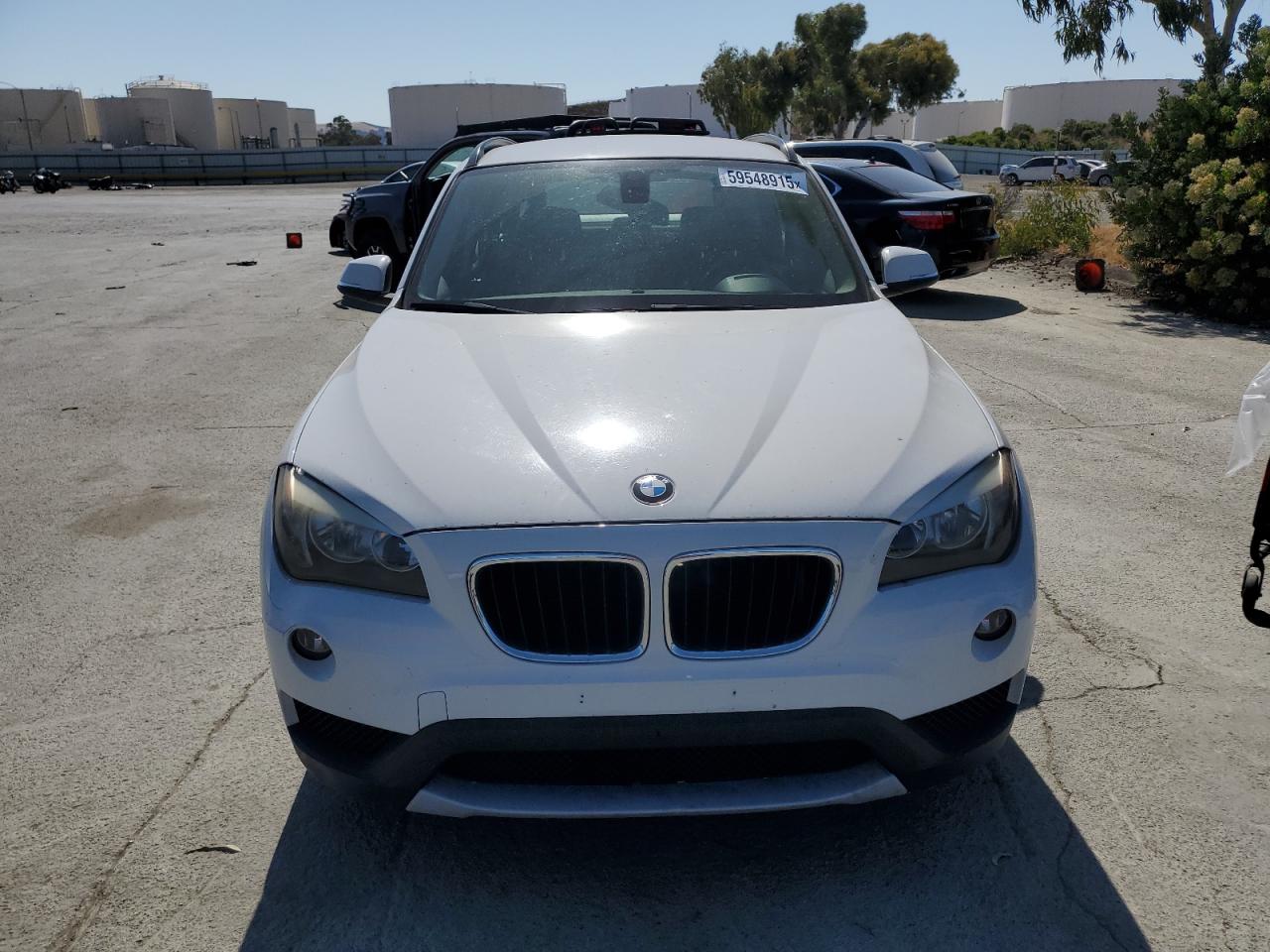 2014 BMW X1 VIN WBAVM1C51EVW49045 COPART salvage auction — MINOR DENT/SCRATCHES, Salvage Title, sold $0 on 2025-06-12 (photo 5)