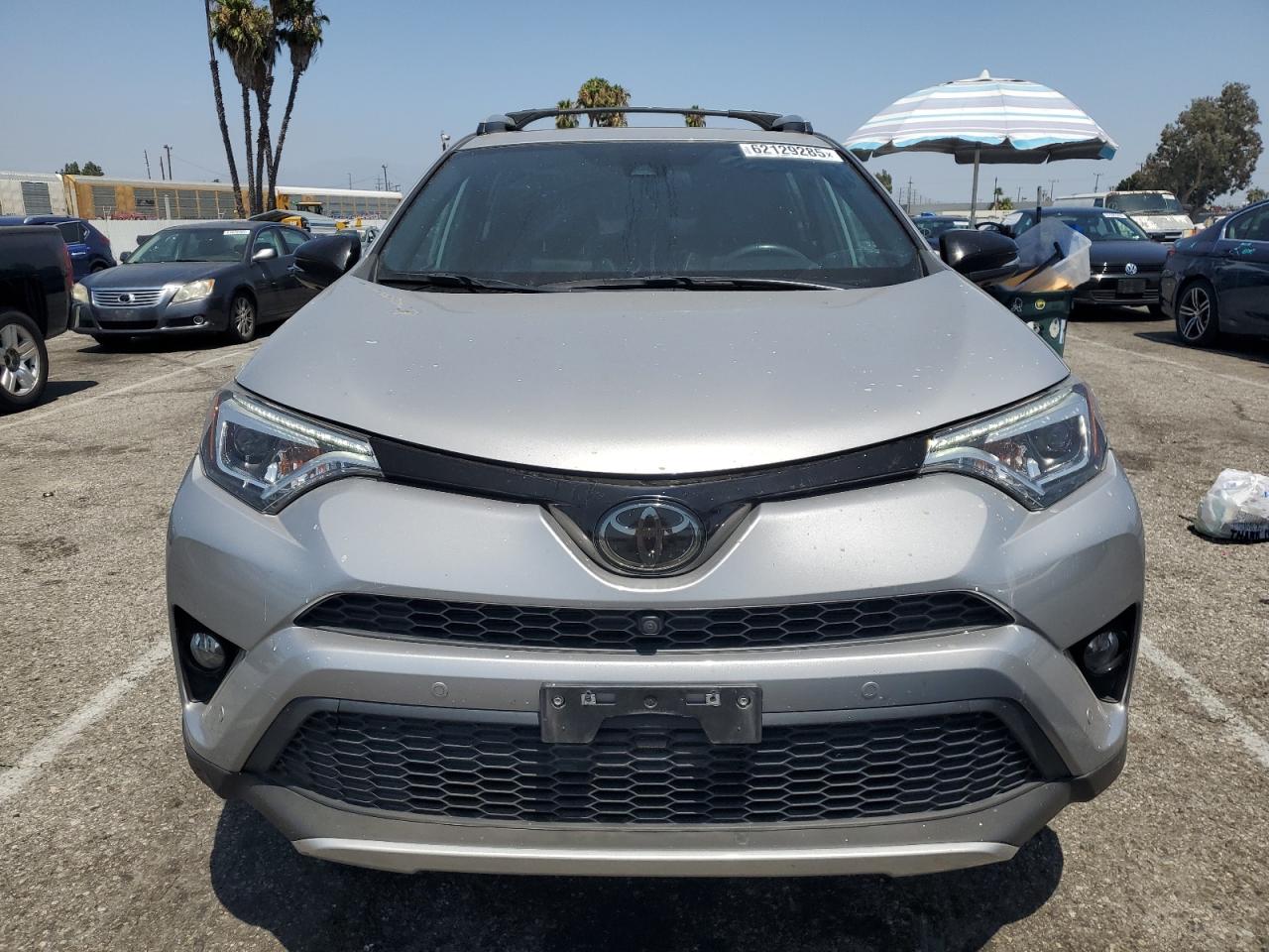 2016 Toyota RAV4 VIN 2T3NFREV7GW286366 COPART salvage auction — Rear End, Salvage Title, sold $9,525 on 2022-10-17 (photo 5)