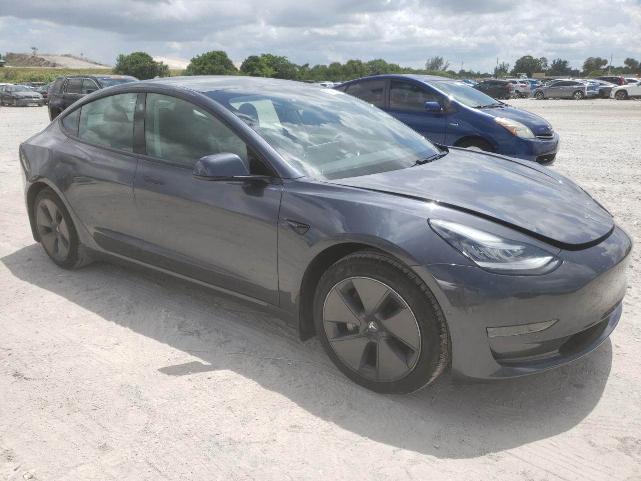 2021 Tesla Model 3 VIN 5YJ3E1EA8MF854022 COPART salvage auction — Front End, FL - CERT OF TITLE SLVG REBUILDABLE, sold $8,200 on 2025-09-23 (photo 4)