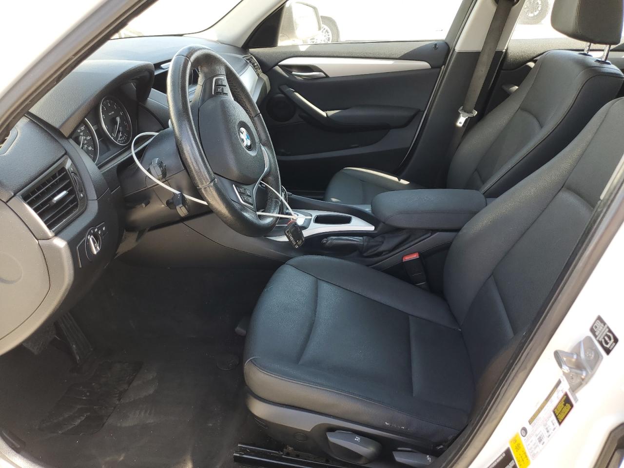 2014 BMW X1 VIN WBAVM1C51EVW49045 COPART salvage auction — MINOR DENT/SCRATCHES, Salvage Title, sold $0 on 2025-06-12 (photo 7)