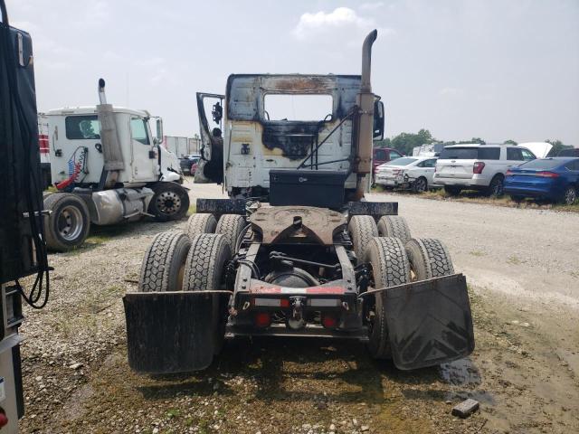 2000 Volvo Vnm VIN 4V4MD2GFXYN254815 COPART salvage auction — BURN, In - Cert Of Title-Salvage Title, sold $30 on 2026-07-07 (photo 6)