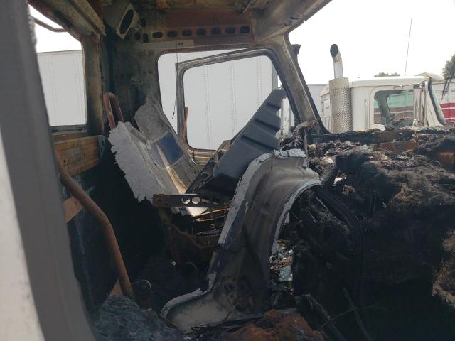 2000 Volvo Vnm VIN 4V4MD2GFXYN254815 COPART salvage auction — BURN, In - Cert Of Title-Salvage Title, sold $30 on 2026-07-07 (photo 5)