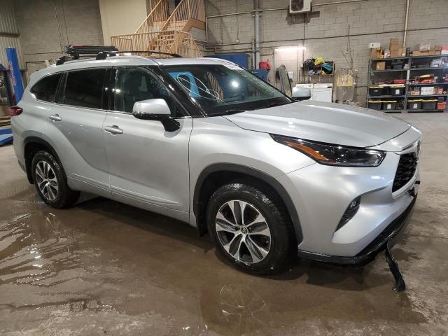 2021 Toyota Highlander VIN 5TDGZRBH3MS069554 COPART salvage auction — VANDALISM, Salvage Title, sold $300 on 2026-07-21 (photo 4)