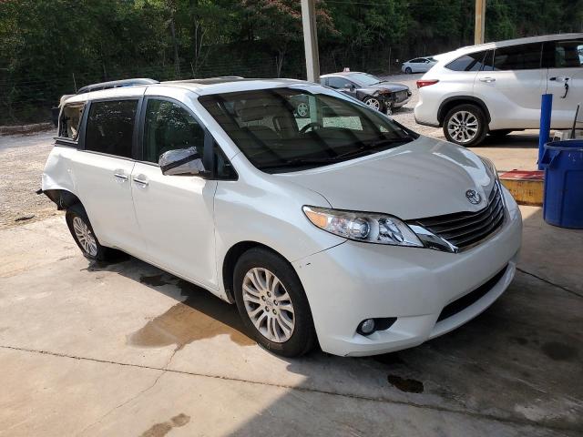 2017 Toyota Sienna VIN 5TDYZ3DC4HS867912 COPART salvage auction — REAR END, Al - Cert Of Title-Salvage Title, sold $250 on 2026-07-28 (photo 4)