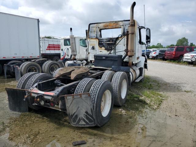 2000 Volvo Vnm VIN 4V4MD2GFXYN254815 COPART salvage auction — BURN, In - Cert Of Title-Salvage Title, sold $30 on 2026-07-07 (photo 4)
