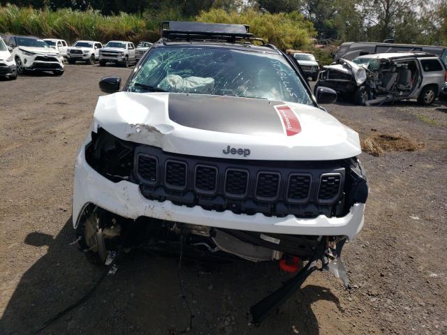 2025 Jeep Compass VIN 3C4NJDDN4ST551473 COPART salvage auction — FRONT END, Hi - Certificate Of Title, sold $1,050 on 2026-08-10 (photo 9)