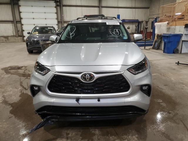 2021 Toyota Highlander VIN 5TDGZRBH3MS069554 COPART salvage auction — VANDALISM, Salvage Title, sold $300 on 2026-07-21 (photo 5)